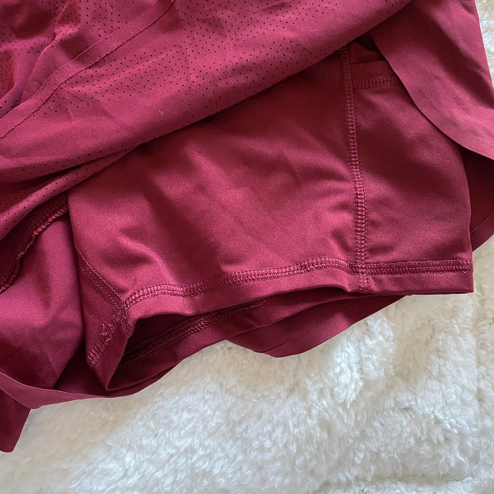Shorts - Picture 2 of 4